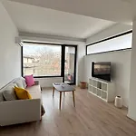 Warm 3 *